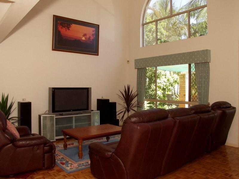 7 Ellesmere Place, Parkinson QLD 4115