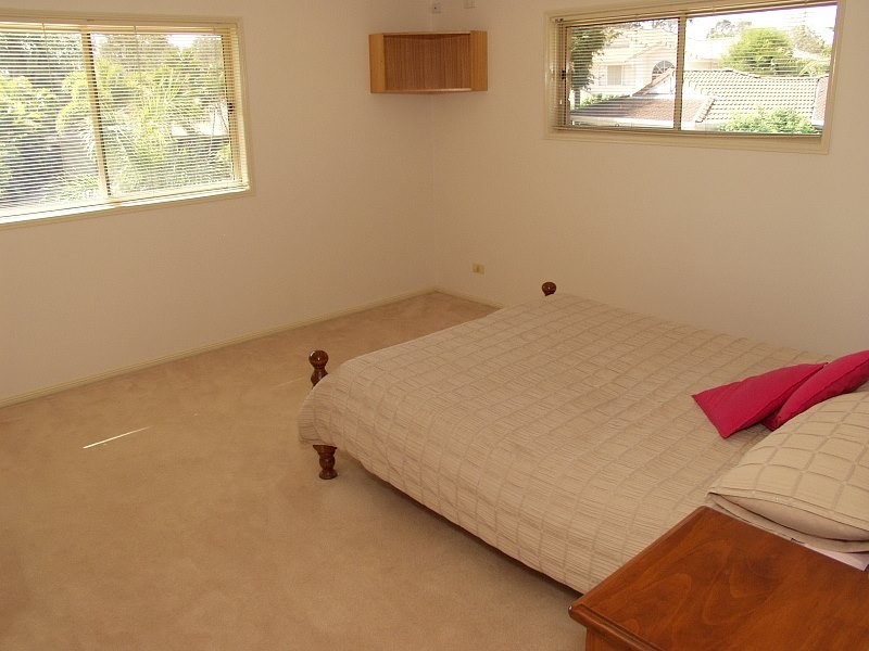 7 Ellesmere Place, Parkinson QLD 4115