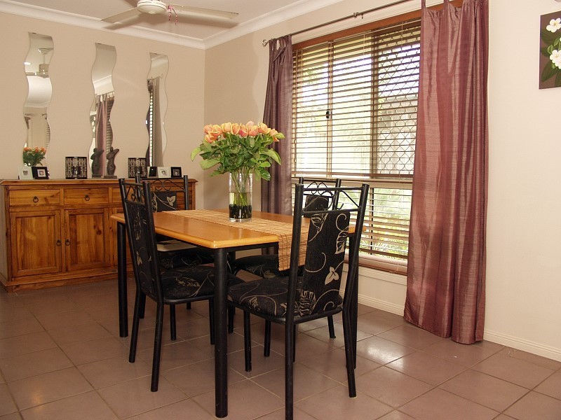 4 Brushbox Crescent, Sunnybank Hills QLD 4109