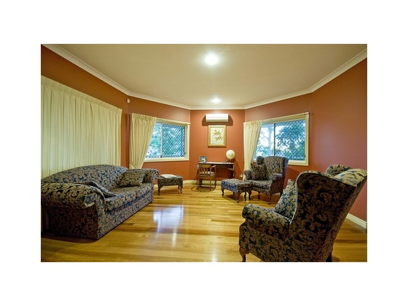 2 Satch Ct, Eight Mile Plains QLD 4113