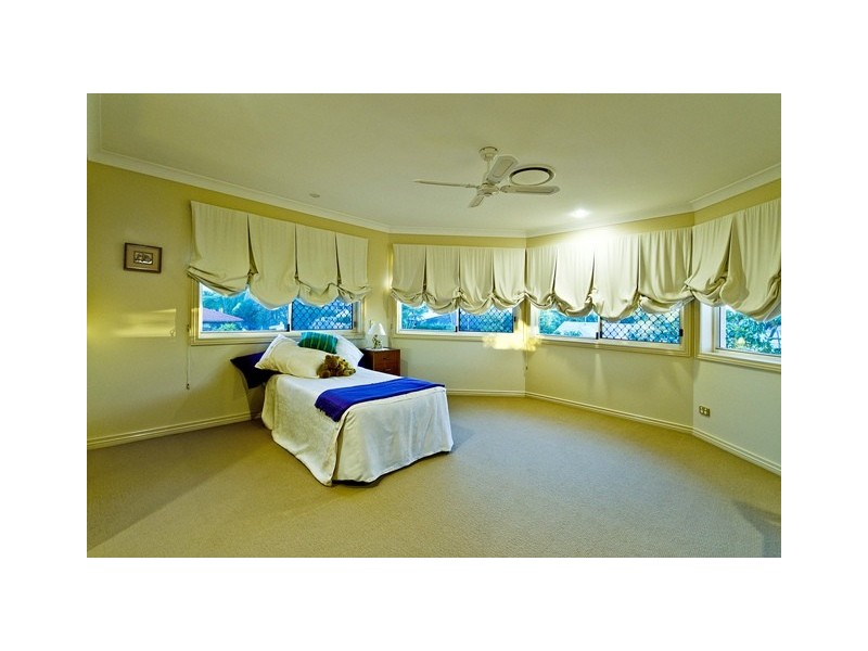 2 Satch Ct, Eight Mile Plains QLD 4113