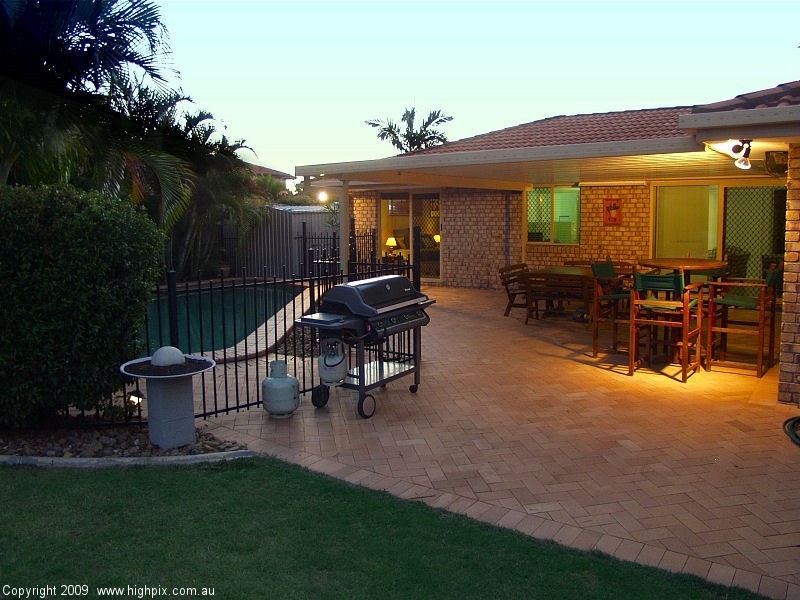11 Balgownie Crescent, Parkinson QLD 4115