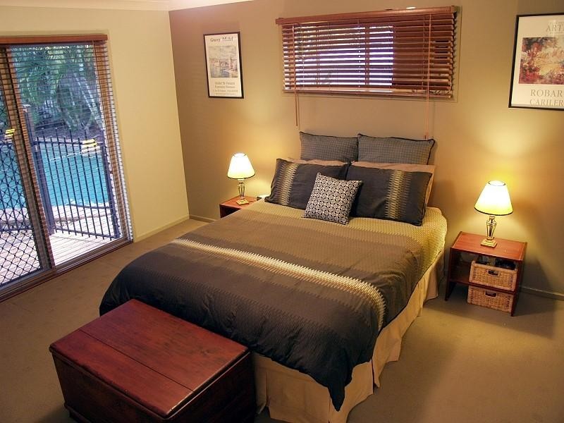 11 Balgownie Crescent, Parkinson QLD 4115
