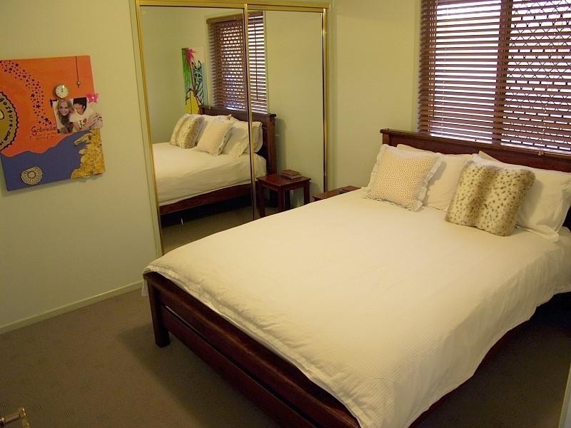 11 Balgownie Crescent, Parkinson QLD 4115