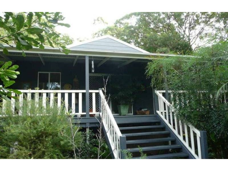 12 George Street, Coochiemudlo Island QLD 4184