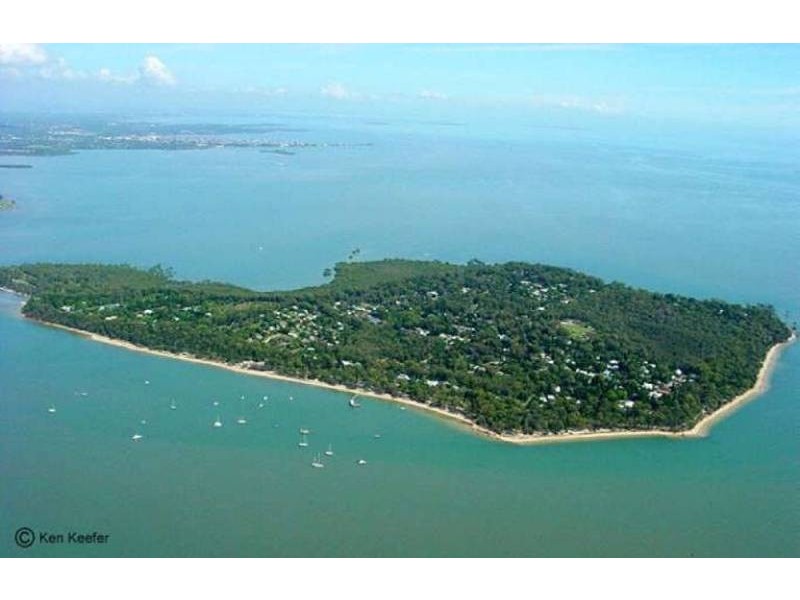 12 George Street, Coochiemudlo Island QLD 4184