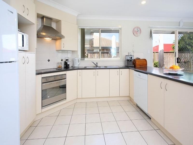 10 Tuckeroo Place, Sunnybank Hills QLD 4109