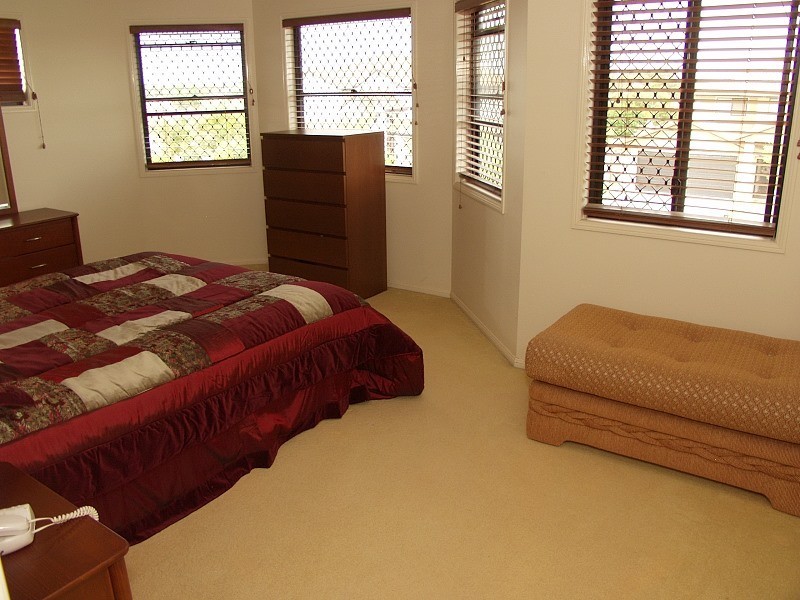 64 Prospect Street, Parkinson QLD 4115