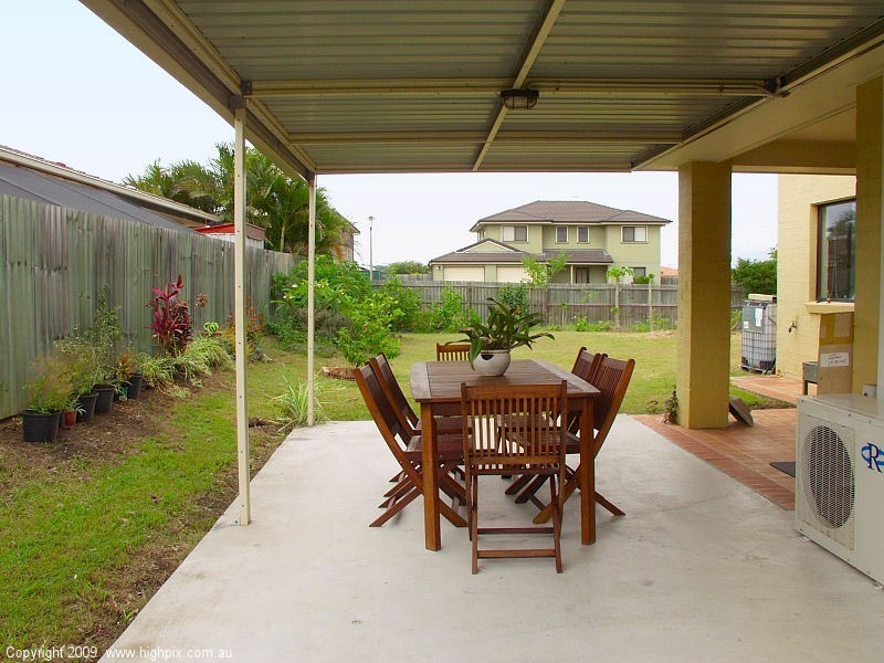 64 Prospect Street, Parkinson QLD 4115