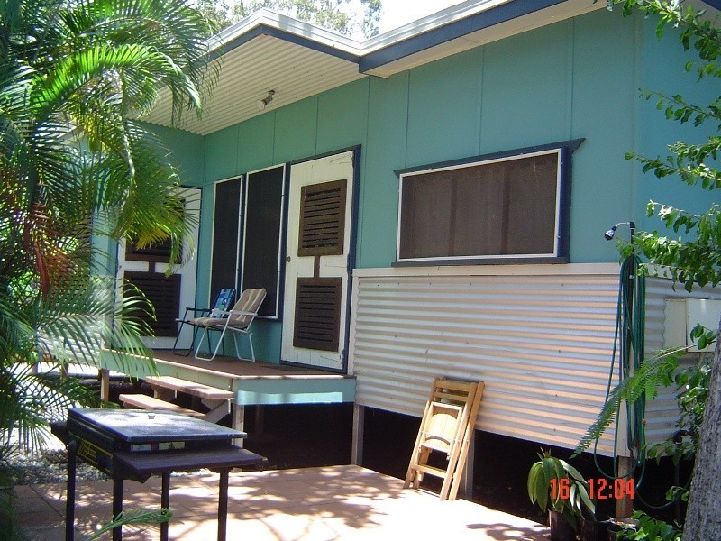 4 Aminya Street, Coochiemudlo Island QLD 4184
