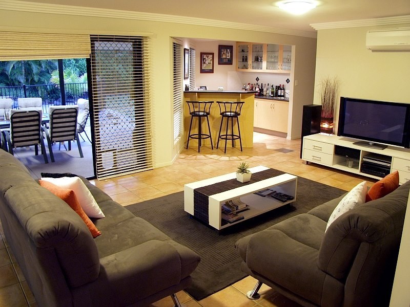 2 Crystal Court, Parkinson QLD 4115