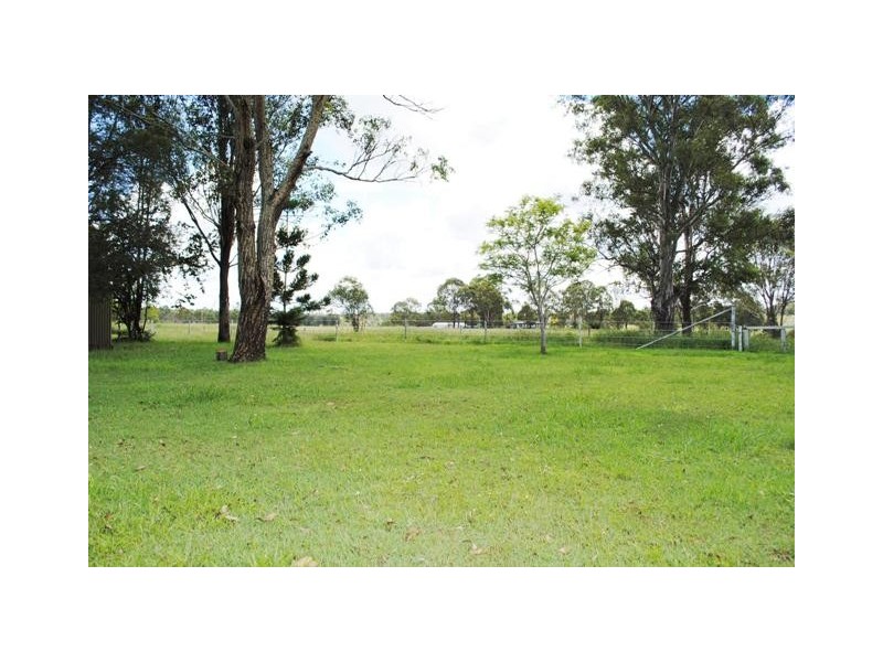 72 Dundee Road, North Maclean QLD 4280