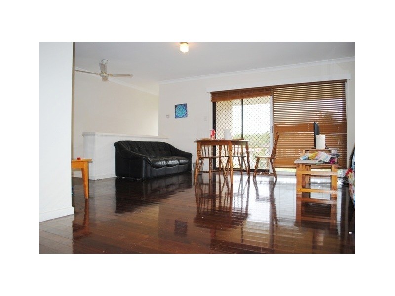 100 Wadley Street, Macgregor QLD 4109