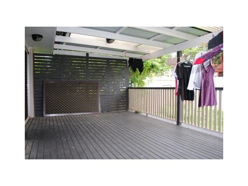 100 Wadley Street, Macgregor QLD 4109