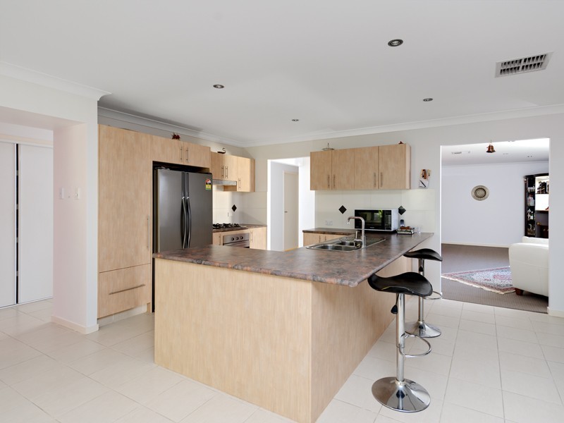 12 Fatima Place, Calamvale QLD 4116