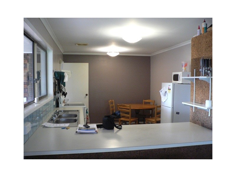 168 Johnson Road (SERVICE ROAD), Hillcrest QLD 4118