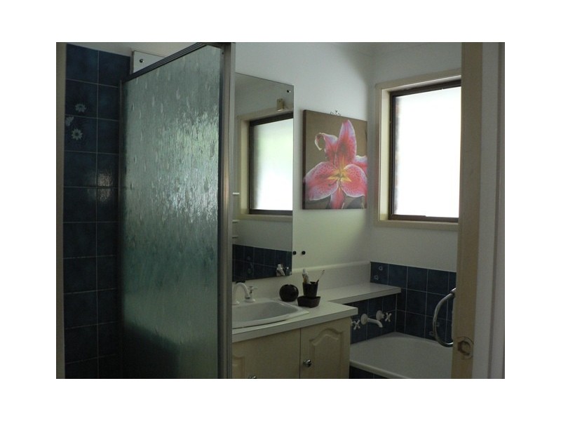 168 Johnson Road (SERVICE ROAD), Hillcrest QLD 4118