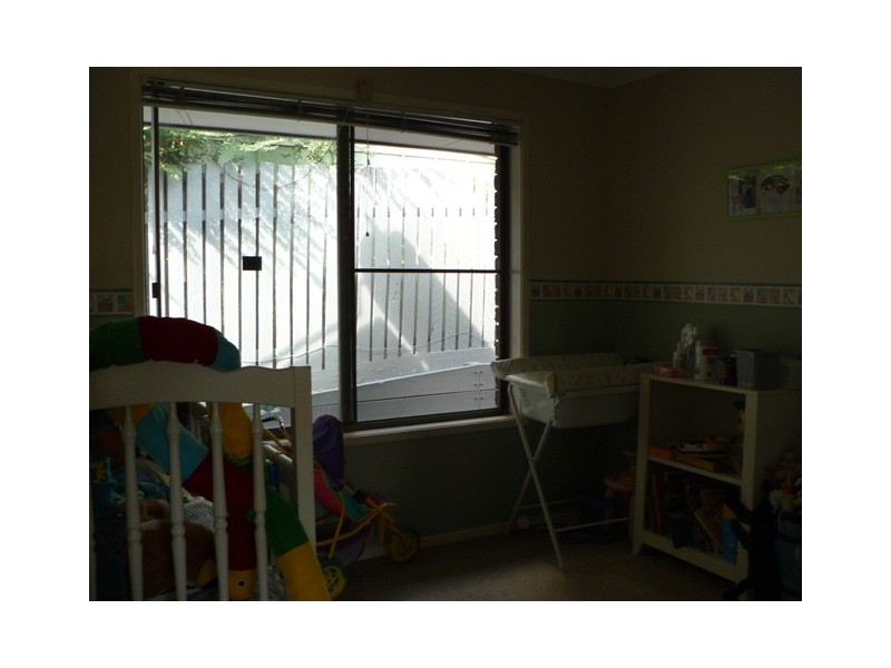 168 Johnson Road (SERVICE ROAD), Hillcrest QLD 4118