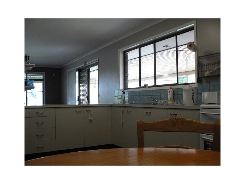 168 Johnson Road (SERVICE ROAD), Hillcrest QLD 4118