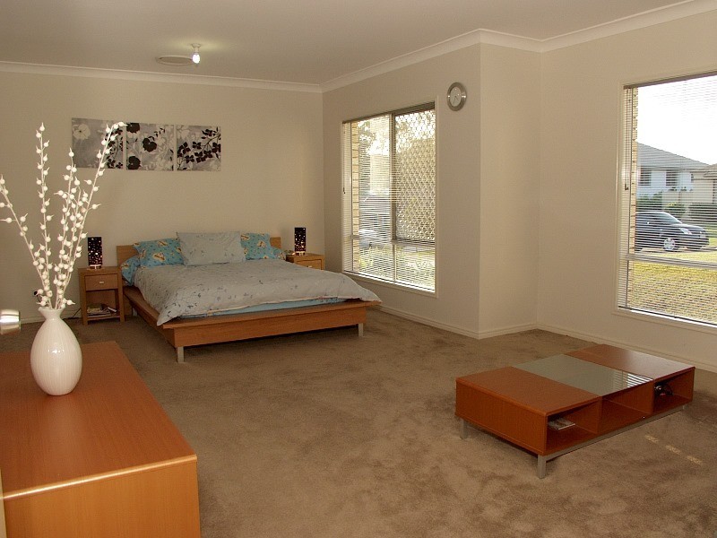 11 Hunter Close, Calamvale QLD 4116