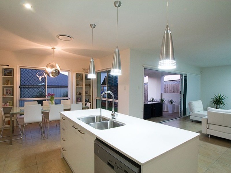 61 Walker Circuit, Eight Mile Plains QLD 4113