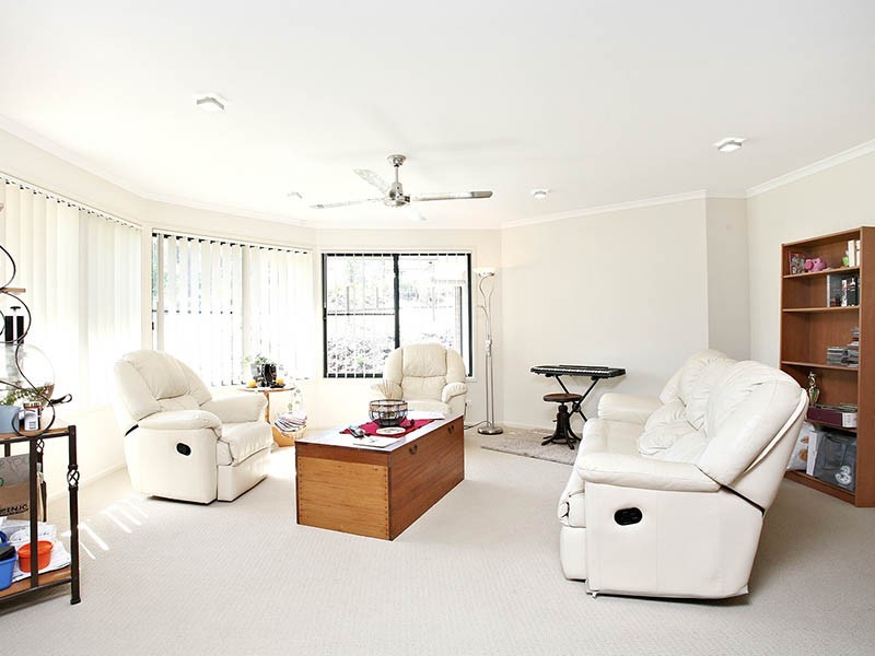 25 Pole Crescent, New Beith QLD 4124