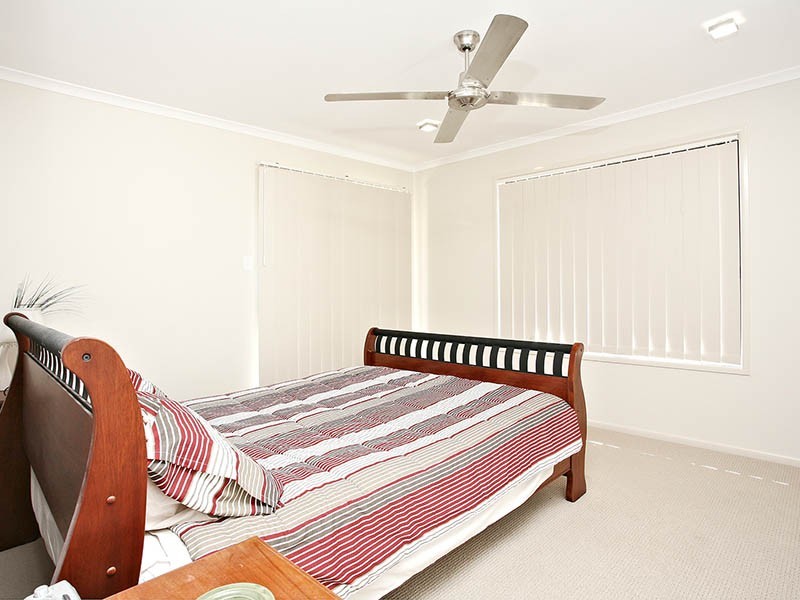 25 Pole Crescent, New Beith QLD 4124