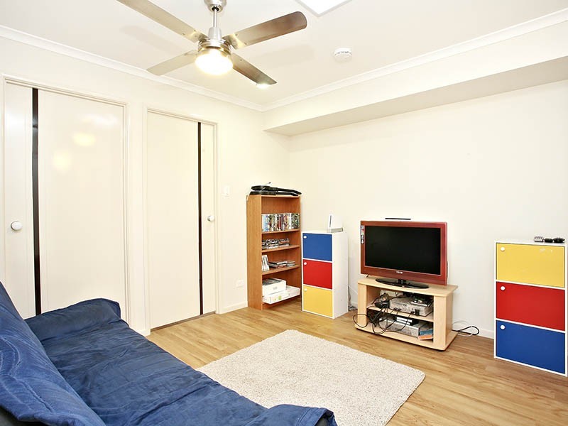 25 Pole Crescent, New Beith QLD 4124