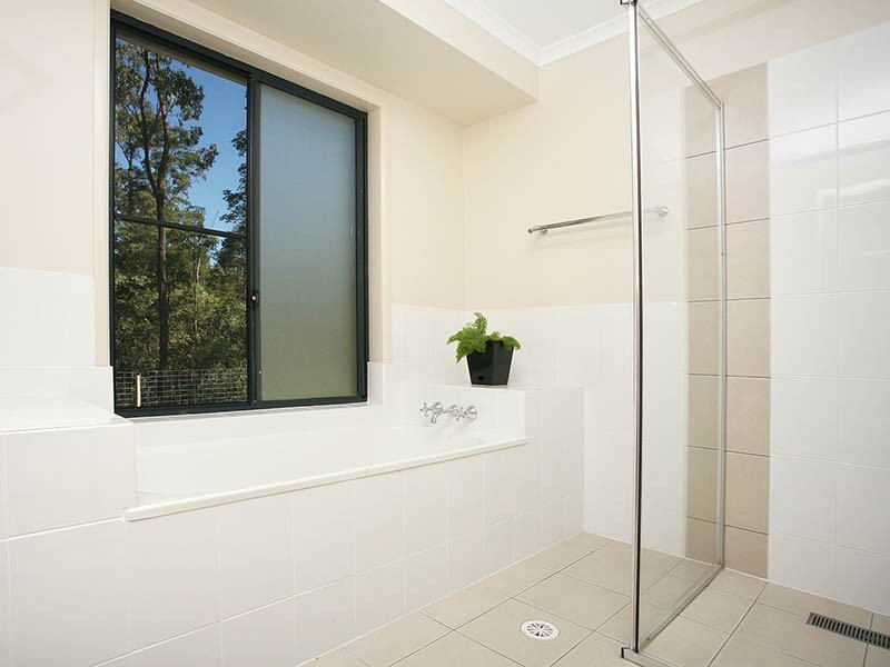 25 Pole Crescent, New Beith QLD 4124