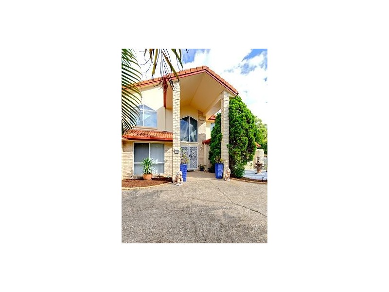 30 Poinciana Crescent, Stretton QLD 4116