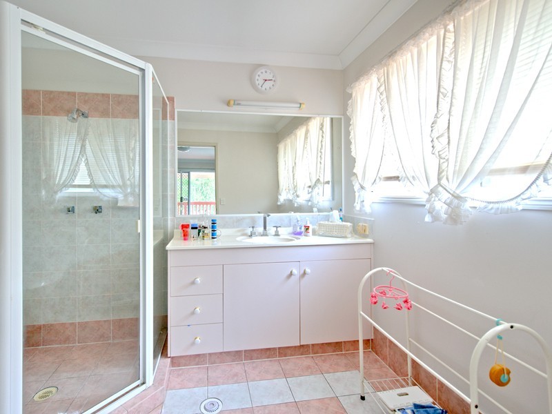 30 Poinciana Crescent, Stretton QLD 4116