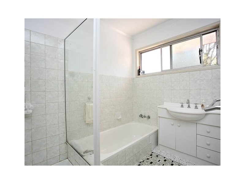 76 Browns Plains Rd, Browns Plains QLD 4118