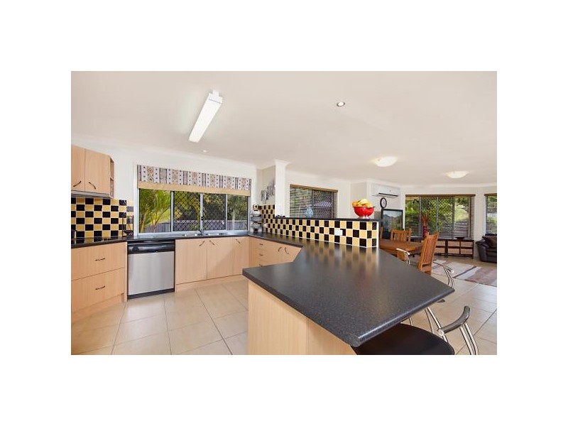 61 Rokeby Drive, Parkinson QLD 4115