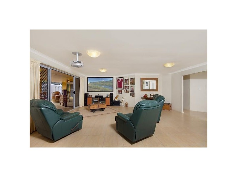 61 Rokeby Drive, Parkinson QLD 4115