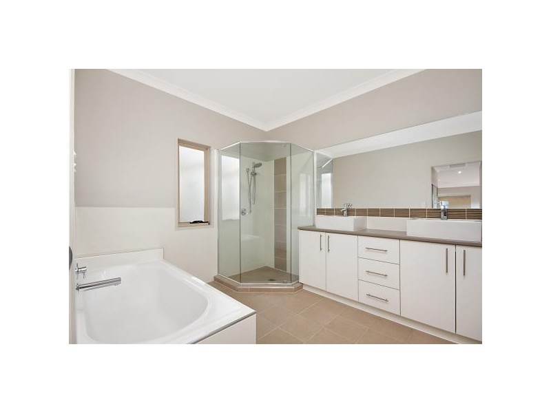 28 Gibraltar Cct, Parkinson QLD 4115