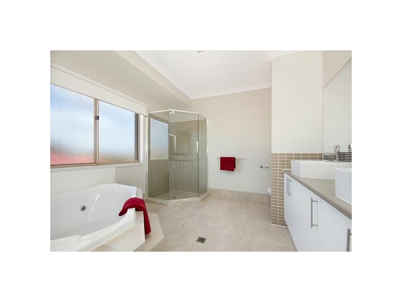 28 Gibraltar Cct, Parkinson QLD 4115