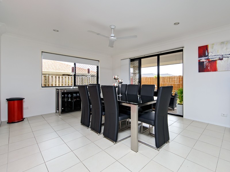 13 Pebbles Court, Berrinba QLD 4117