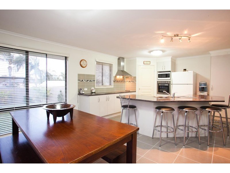 7 Bluebell Place, Calamvale QLD 4116