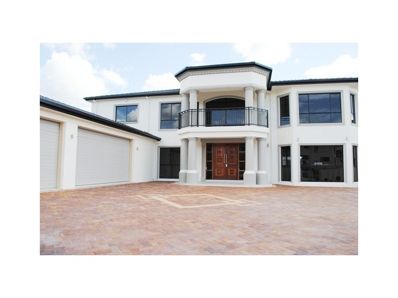 140 Hawthorn Crescent, Stretton QLD 4116