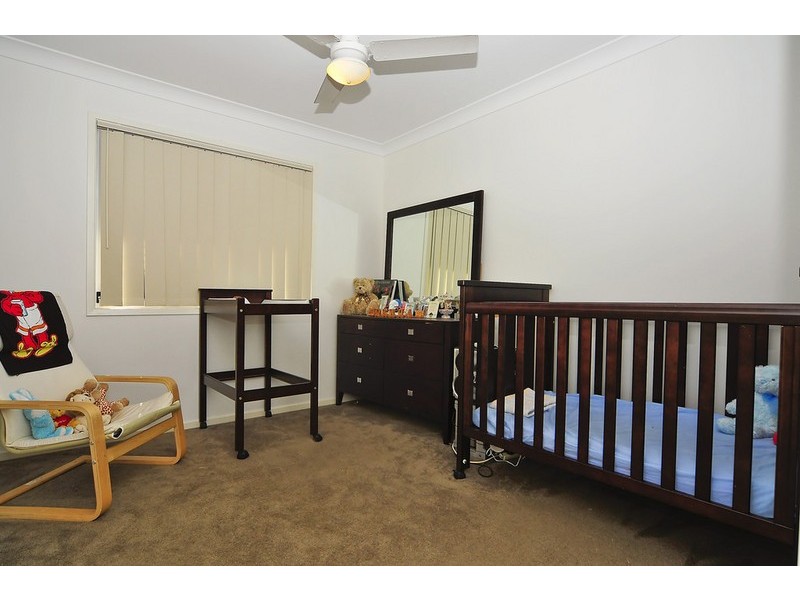 14 Paul Drive, Regents Park QLD 4118