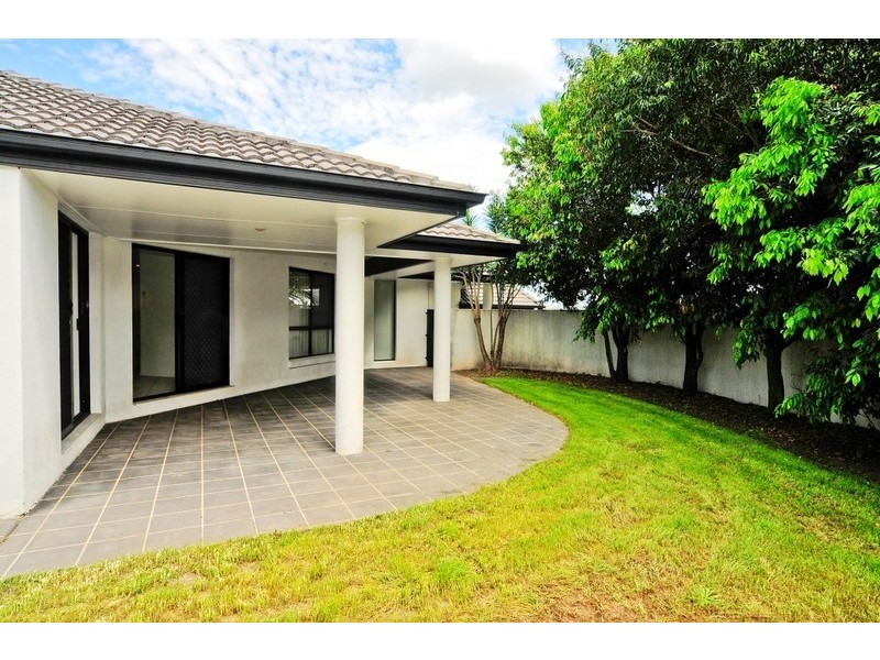 11 Lindfield St, Parkinson QLD 4115