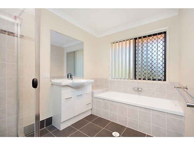 17 Hoop Pine Place, Sunnybank Hills QLD 4109