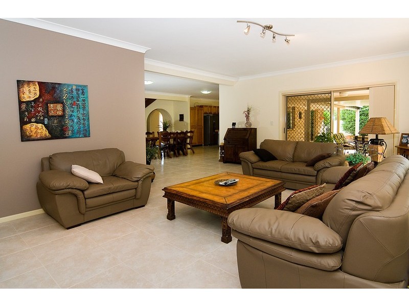 5 St Clair Close, Parkinson QLD 4115