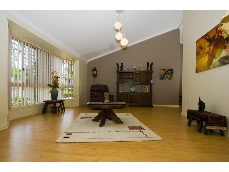 5 St Clair Close, Parkinson QLD 4115