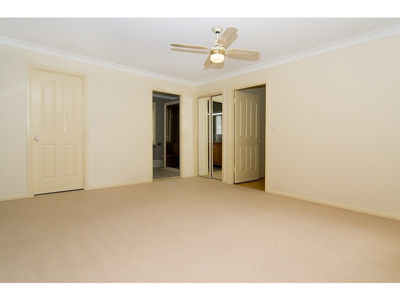 5 St Clair Close, Parkinson QLD 4115