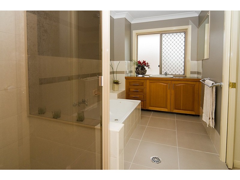 5 St Clair Close, Parkinson QLD 4115