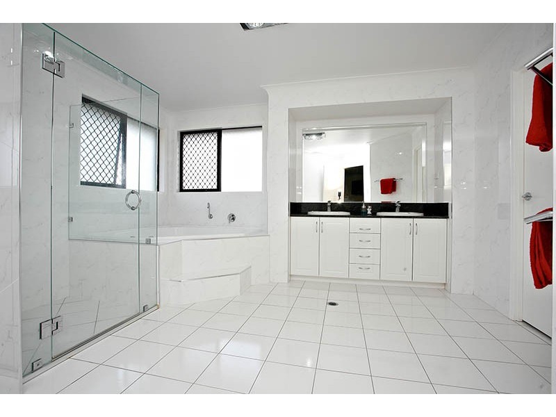 6 Curzon Place, Sunnybank Hills QLD 4109