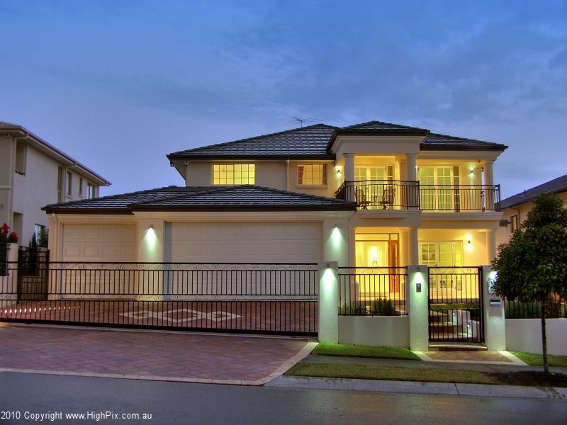 135 The Parkway, Stretton QLD 4116