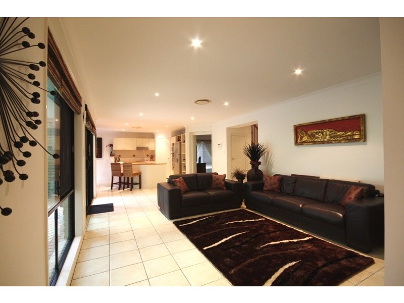 18 Juniper Circuit, Stretton QLD 4116