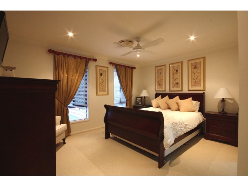 18 Juniper Circuit, Stretton QLD 4116